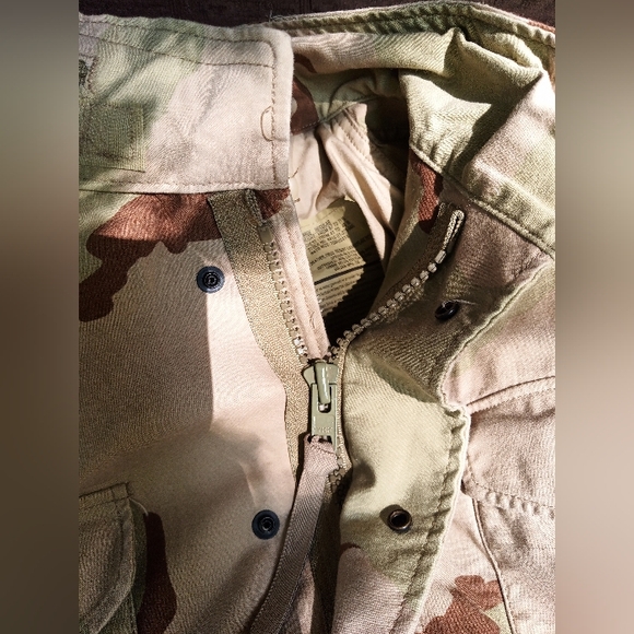 Cold weather field coat desert camo large/reg - Picture 4 of 7